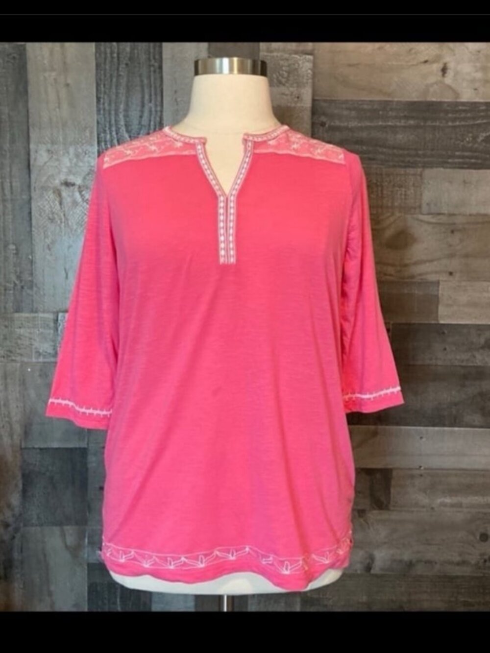 Urban Coco pink embroidered top medium Barbiecore fiesta festival boho vacation
